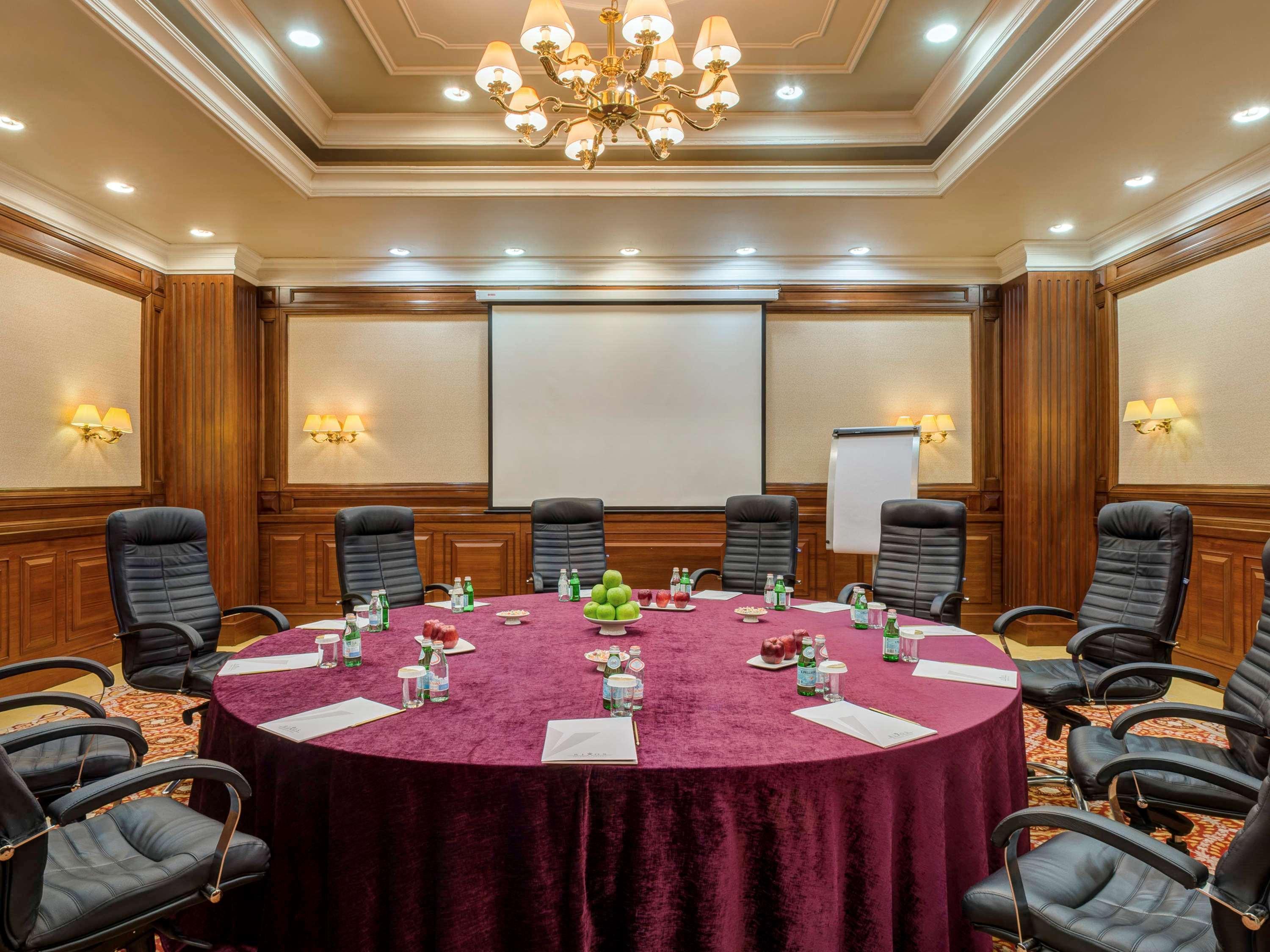 Rixos President Hotel Astana Εξωτερικό φωτογραφία